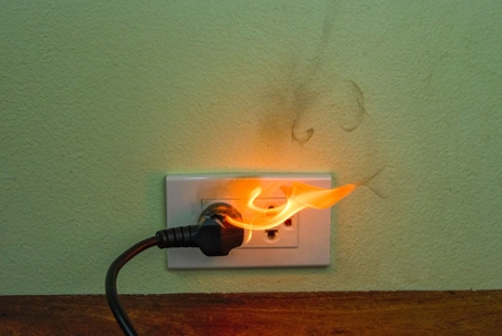 Outlet Sparking